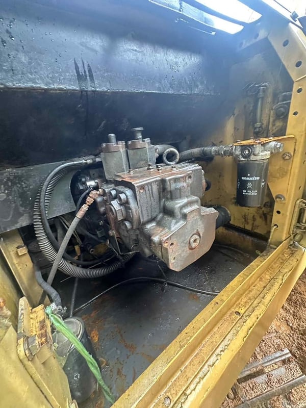 ขายรถแบคโฮ PC200-7A ทำงาน 11,000ชั่วโมง เล่ม เน้นโทร 099-4982892 ขายรถแบคโฮ PC200-7A ทำงาน 11,000ชั่วโมง เล่ม เน้นโทร 099-4982892