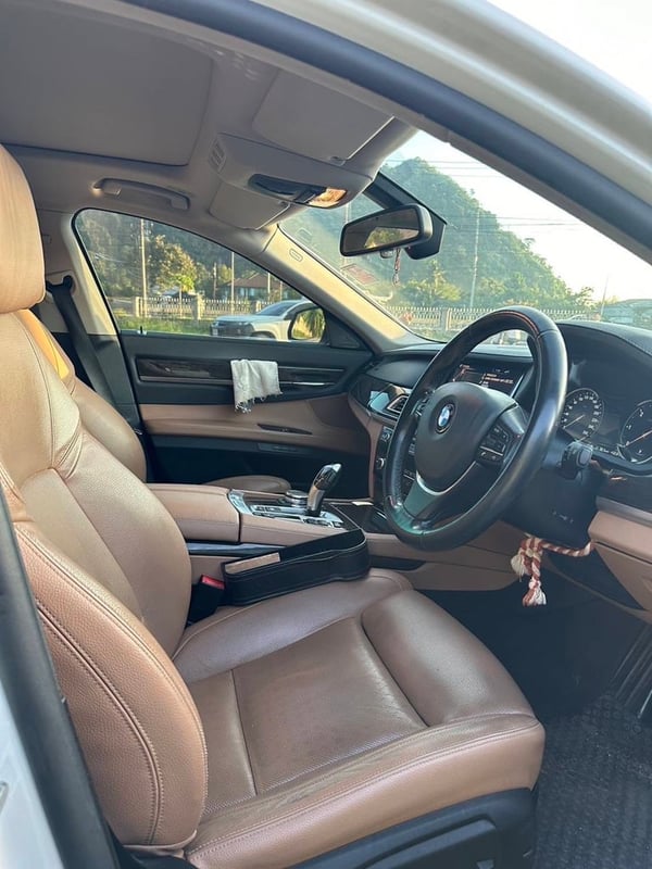 ขายรถเก่ง BMW 730LD วิ่ง 170,000กิโล ปี58 เดิมๆเน้นโทร 099-4982892 ขายรถเก่ง BMW 730LD วิ่ง 170,000กิโล ปี58 เดิมๆเน้นโทร 099-4982892