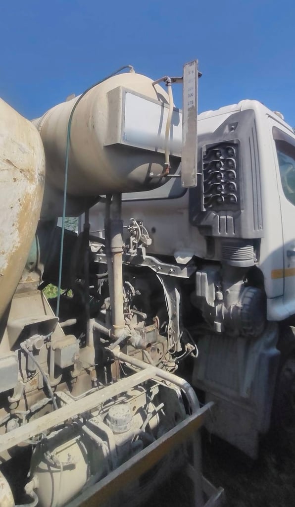 ขายรถ6ล้อโม่ปูน FC9JELA 175ปี58 เดิมๆเน้นโทร 099-4982892