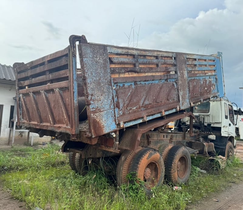 ขายรถ10ล้อดั้ม2เพลาตามสภาพ ISUZU 270ปี49 เดิมๆเน้นโทร 099-4982892 ขายรถ10ล้อดั้ม2เพลาตามสภาพ ISUZU 270ปี49 เดิมๆเน้นโทร 099-4982892