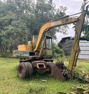 ขายรถแบคโฮล้อยาง PW60-3 ตามสภาพ เน้นโทร 099-4982892
