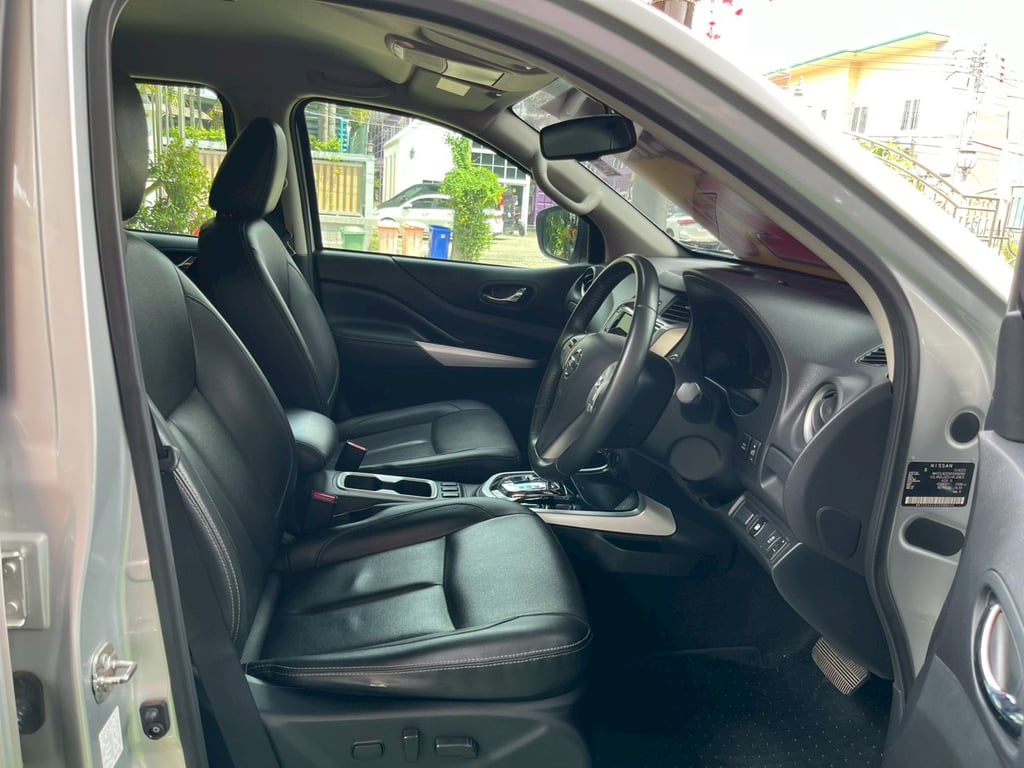 Nissan NP300 2.5 4ประตู 4x4 2.5 VL ปี 2020 #เกียร์อัตโนมัติ 7 สปีด #หลังคาไฟเบอร์ Nissan NP300 2.5 4ประตู 4x4 2.5 VL ปี 2020 #เกียร์อัตโนมัติ 7 สปีด #หลังคาไฟเบอร์