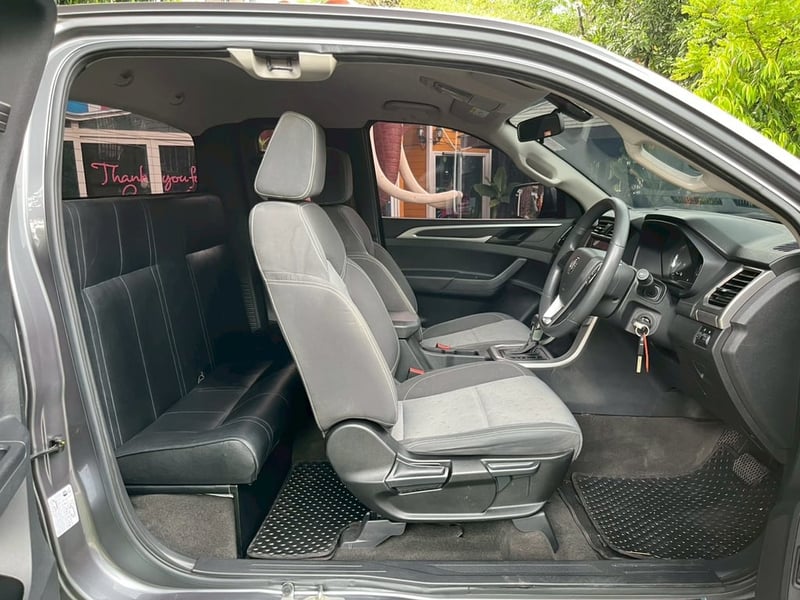 MG EXTENDER Giant Cab 2.0 Grand D ปี 2023 เกียร์ออโต้ 