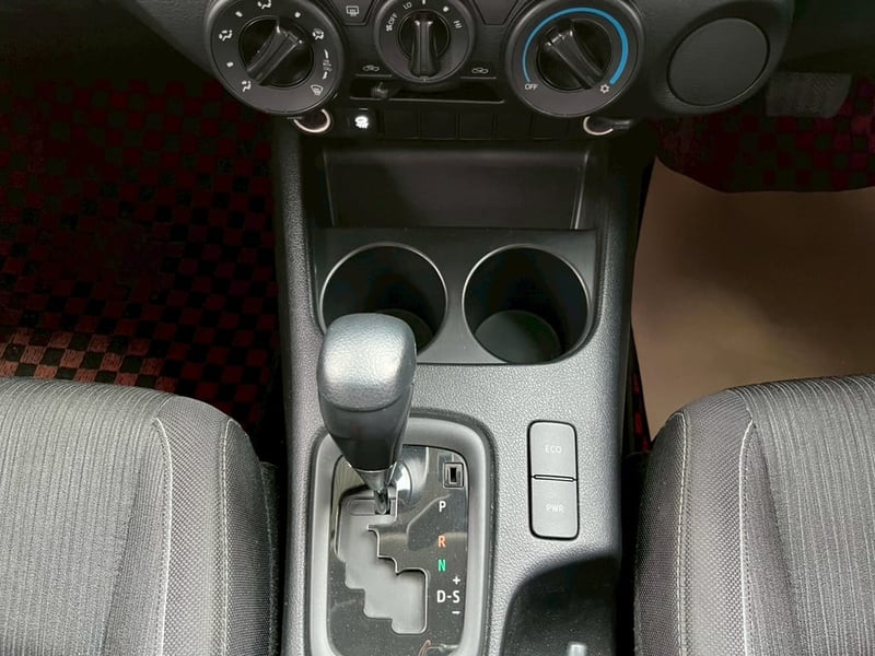 Toyota Revo Double Cab Z Edition 2.4 Entry 6AT ปี 2024 วิ่งน้อย 22,xxx กม.