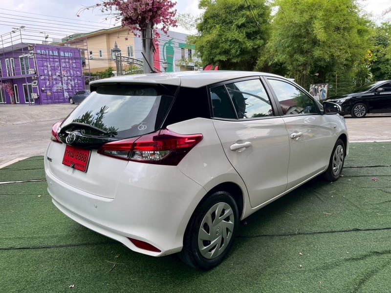 TOYOTA YARIS Hatchback 1.2 Entry ปี 2022 (ติดแก๊ส LPG)