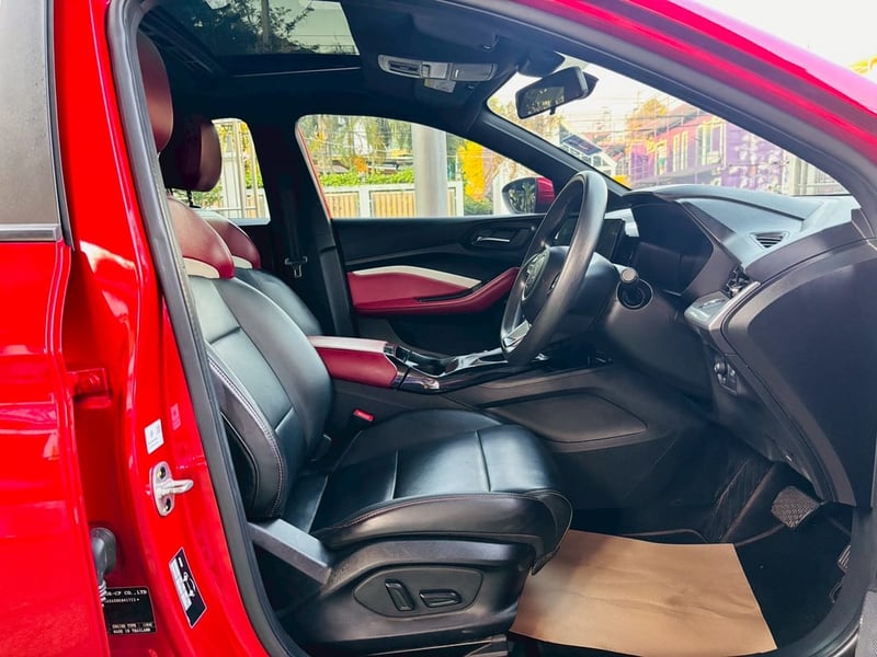 MG 5 1.5 X ปี 2025 หลังคา Sunroof ระบบ i-Smart