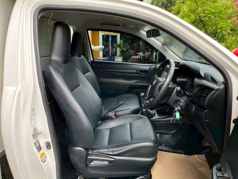 Toyota Revo ตอนเดียว 2.4 Entry ปี 2022 ติดตั้งตู้แห้ง สูง 1.8 เมตร 