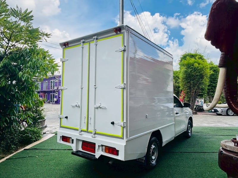 Toyota Revo ตอนเดียว 2.4 Entry ปี 2022 ติดตั้งตู้แห้ง สูง 1.8 เมตร 