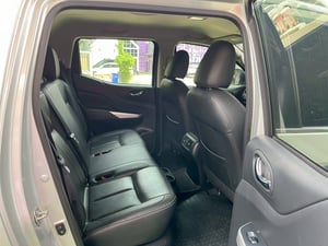 Nissan NP300 2.5 4ประตู 4x4 2.5 VL ปี 2020 #เกียร์อัตโนมัติ 7 สปีด #หลังคาไฟเบอร์