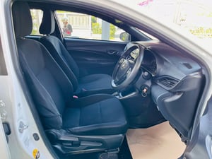 TOYOTA YARIS Hatchback 1.2 Entry ปี 2022 ติดแก๊ส LPG