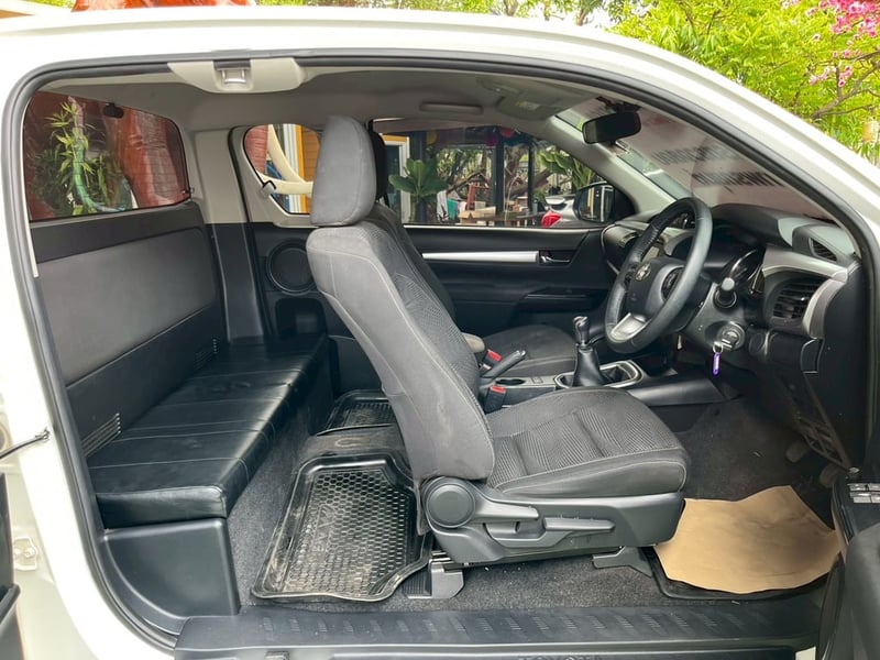 Toyota Revo Smart Cab Z Edition 2.4 Mid ไมล์แท้ 3x,xxx กม.