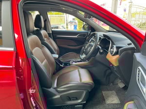 MG ZS 1.5 V Sunroof ปี 2026 ไมล์แท้ 2x,xxx กม.