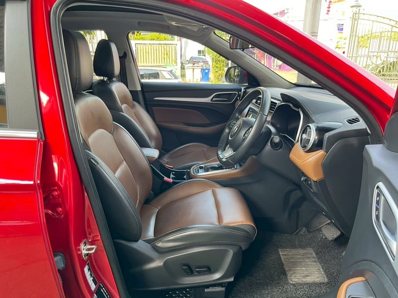 MG ZS 1.5 V Sunroof ปี 2026