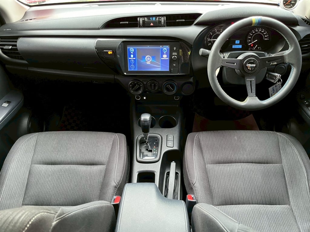 Toyota Revo Double Cab Z Edition 2.4 Entry 6AT ปี 2024 #วิ่งน้อย 22,xxx กม.