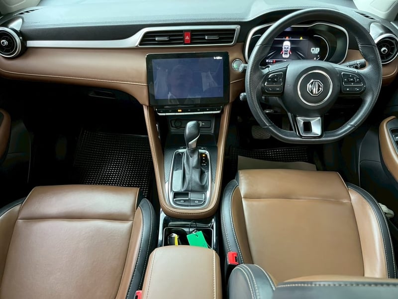 MG ZS 1.5 V Sunroof ปี 2024 ไมล์แท้ 16,xxx กม. MG ZS 1.5 V Sunroof ปี 2024 ไมล์แท้ 16,xxx กม.