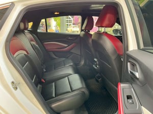 MG 5 1.5 X ปี 2024 หลังคา Sunroof i-Smart (ติด LPG) MG 5 1.5 X ปี 2024 หลังคา Sunroof i-Smart (ติด LPG)