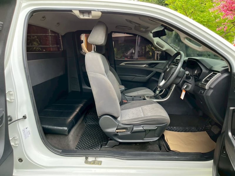 MG EXTENDER Giant Cab 2.0 Grand D AT ปี 2021 #ติดคอกสแตนเลส