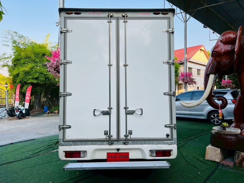 Toyota Revo ตอนเดียว 2.4 Entry ปี 2021 ติดตั้งตู้แห้งสูง 2.00 เมตร 