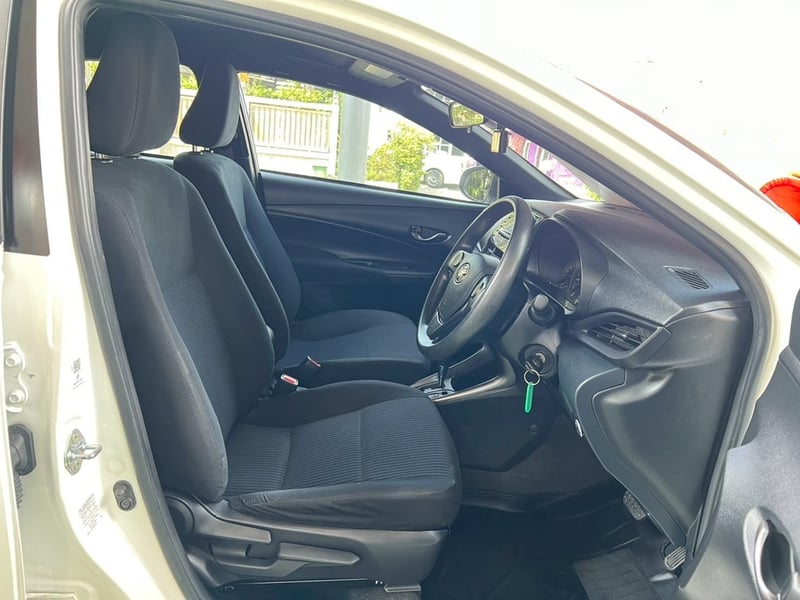 TOYOTA YARIS Hatchback 1.2 Entry ปี 2022 ติดแก๊ส LPG TOYOTA YARIS Hatchback 1.2 Entry ปี 2022 ติดแก๊ส LPG