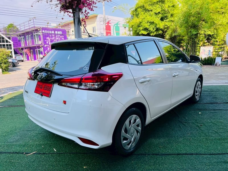 TOYOTA YARIS Hatchback 1.2 Entry ปี 2022 ติดแก๊ส LPG TOYOTA YARIS Hatchback 1.2 Entry ปี 2022 ติดแก๊ส LPG