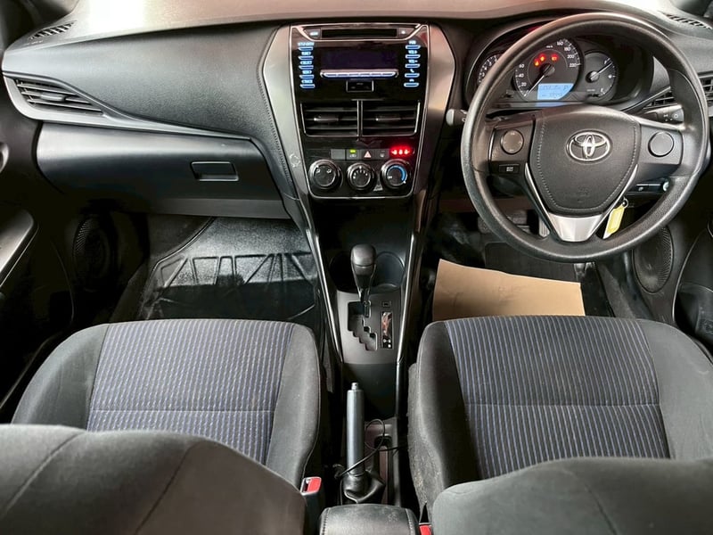 TOYOTA YARIS Hatchback 1.2 Entry ปี 2022 (ติดแก๊ส LPG)