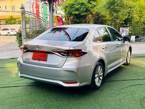 Toyota Altis 1.6 G CVT ปี 2020 ประหยัดติด CNG