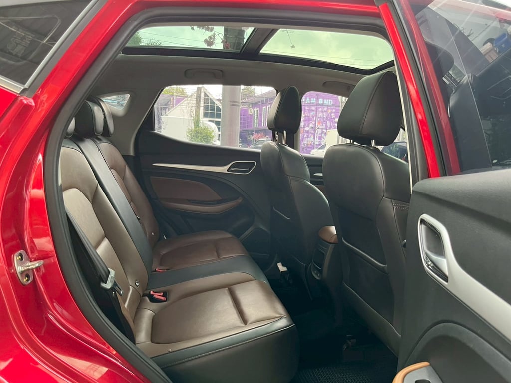 MG ZS 1.5 V Sunroof ปี 2024 ไมล์แท้ 16,xxx กม.