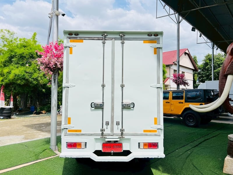 Isuzu D-Max 1.9 ตอนเดียว MT ปี 2021 ตู้ทึบแห้งสูง 1.8 เมตร Isuzu D-Max 1.9 ตอนเดียว MT ปี 2021 ตู้ทึบแห้งสูง 1.8 เมตร
