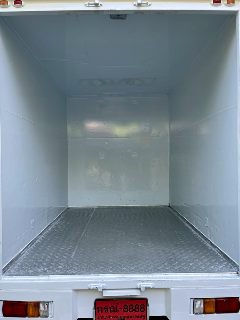 Toyota Revo ตอนเดียว 2.4 Entry ปี 2022 ติดตั้งตู้แห้ง สูง 1.8 เมตร 