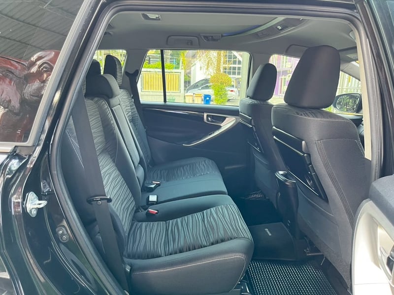 Toyota Innova Crysta 2.8 6AT ปี 2022 #เบาะ3แถว 7ที่นั่ง 