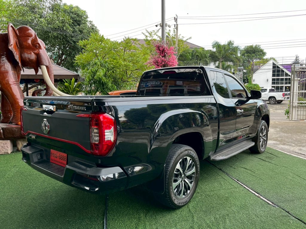 MG Extender Giant Cab 2.0 GRAND X 6MT ปี 2022 ยกสูง MG Extender Giant Cab 2.0 GRAND X 6MT ปี 2022 ยกสูง