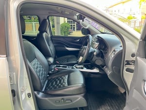 Nissan NP300 2.5 4ประตู 2.5 VL AUTO 4x4 ปี 2022 Nissan NP300 2.5 4ประตู 2.5 VL AUTO 4x4 ปี 2022