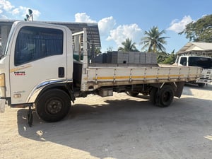 ISUZU NPR รถบรรทุก 6ล้อ กระบะยาว 4.8 ปี55 ISUZU NPR รถบรรทุก 6ล้อ กระบะยาว 4.8 ปี55