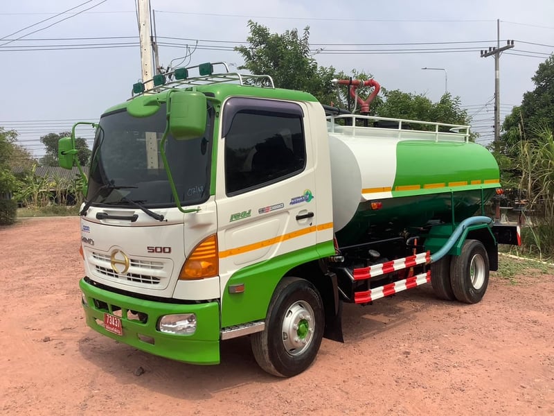 HINO FC 150 แรง 5,000 ลิตร ถังต่อใหม่ HINO FC 150 แรง 5,000 ลิตร ถังต่อใหม่