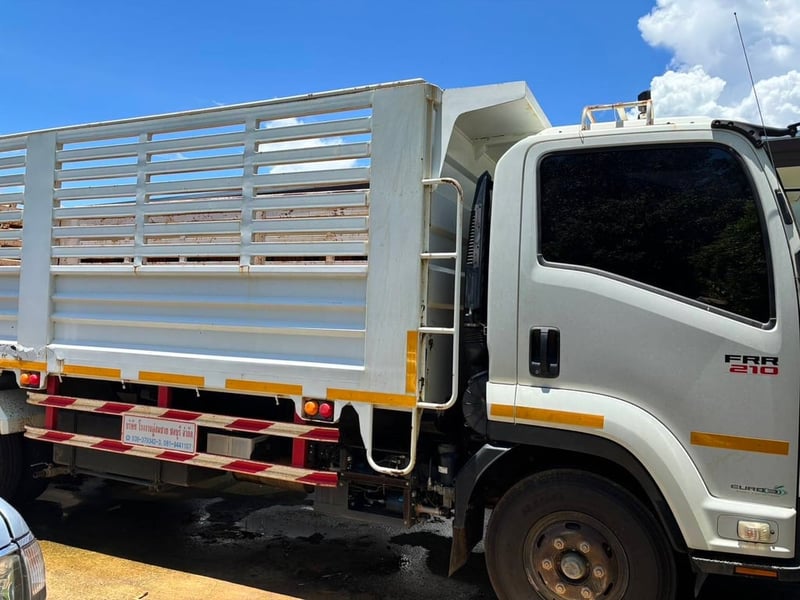 FRR 210 ดั้มพ์ ปี 57 เจ้าของขายเอง FRR 210 ดั้มพ์ ปี 57 เจ้าของขายเอง