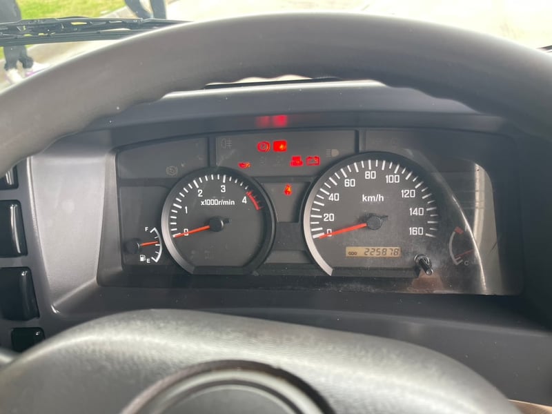 ISUZU NLR 130 แรง ปี 58 ยางใหม่ 4 เส้น พร้อมใช้