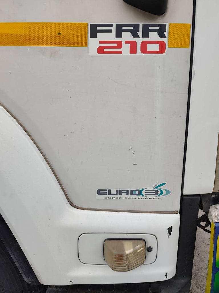 ISUZU FRR 210 ปี 53 คอกยาว 6.5 เจ้าของขายเอง