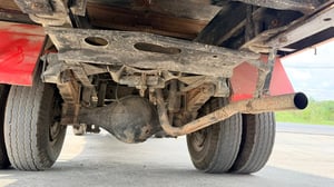 ISUZU NKR รถบรรทุก 6ล้อ พื้นเรียบ ปี44 ยาว 4.28 ISUZU NKR รถบรรทุก 6ล้อ พื้นเรียบ ปี44 ยาว 4.28