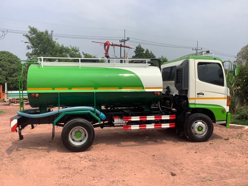 HINO FC 150 แรง 5,000 ลิตร ถังต่อใหม่ HINO FC 150 แรง 5,000 ลิตร ถังต่อใหม่