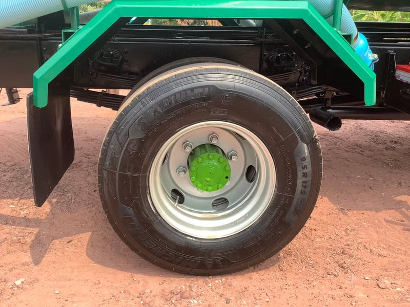 HINO FC 150 แรง 5,000 ลิตร ถังต่อใหม่ HINO FC 150 แรง 5,000 ลิตร ถังต่อใหม่