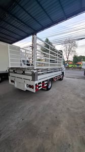 ISUZU NKR ปี 51 พร้อมใช้ ISUZU NKR ปี 51 พร้อมใช้