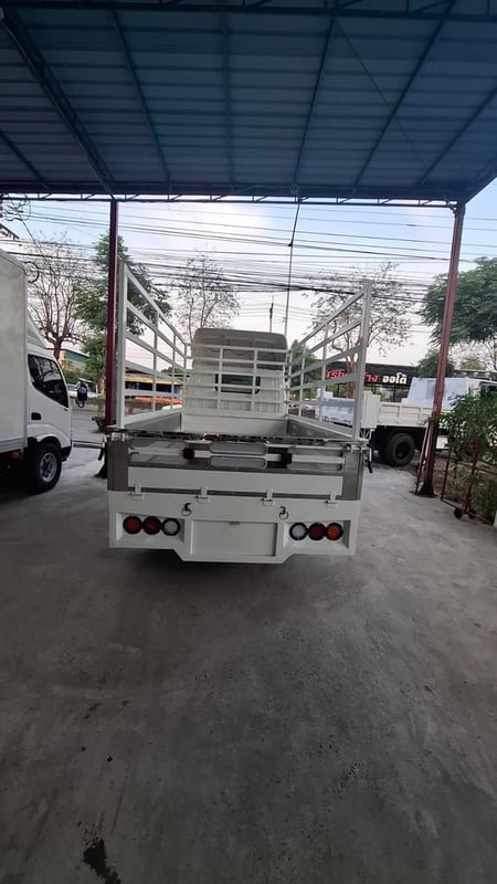 ISUZU NKR ปี 51 พร้อมใช้ ISUZU NKR ปี 51 พร้อมใช้