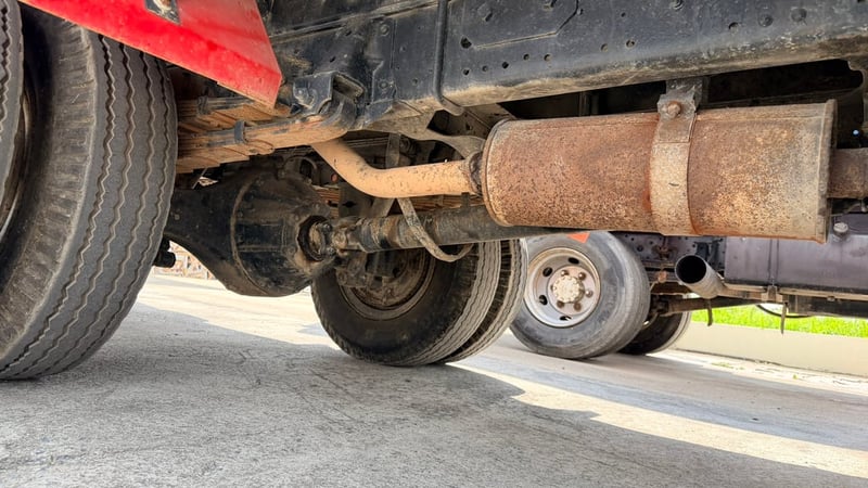 ISUZU NKR รถบรรทุก 6ล้อ พื้นเรียบ ปี44 ยาว 4.28