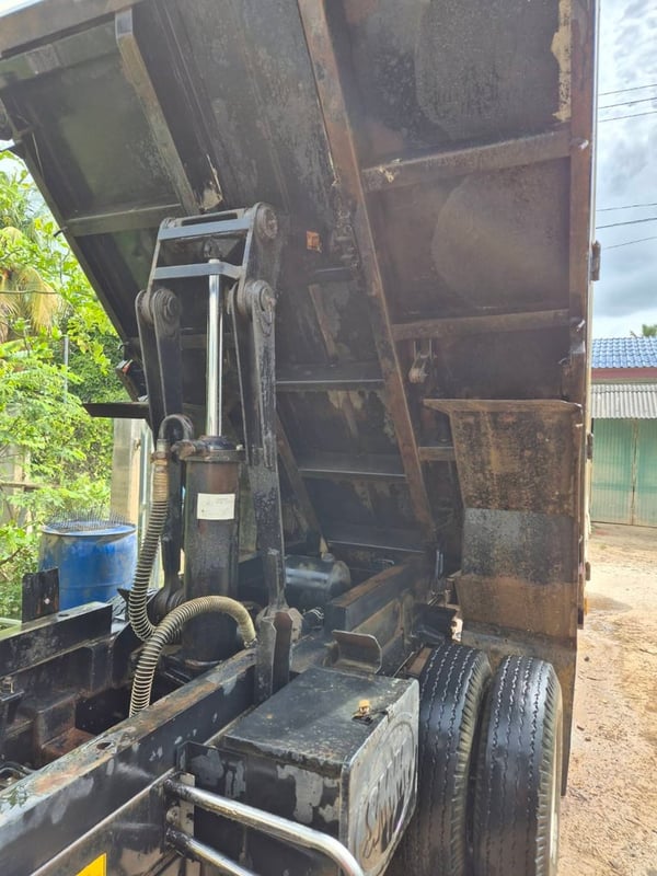 HINO XZU รถบรรทุก 6ล้อ ดั้มพ์ ปี57 ไมล์น้อยมาก 