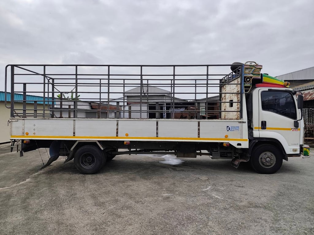 ISUZU FRR 210 ปี 53 คอกยาว 6.5 เจ้าของขายเอง