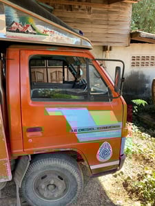 ISUZU NKR 110แรงม้า สองแถว ปี36 22 ที่นั่ง รถใช้งานได้ปกติ ISUZU NKR 110แรงม้า สองแถว ปี36 22 ที่นั่ง รถใช้งานได้ปกติ