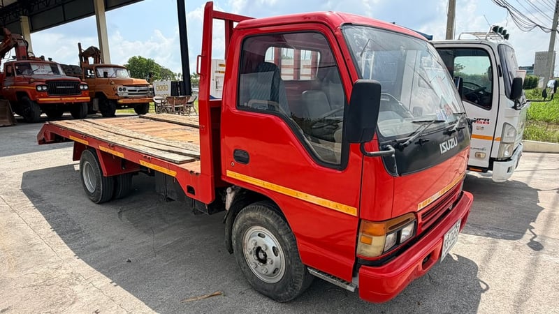 ISUZU NKR รถบรรทุก 6ล้อ พื้นเรียบ ปี44 ยาว 4.28