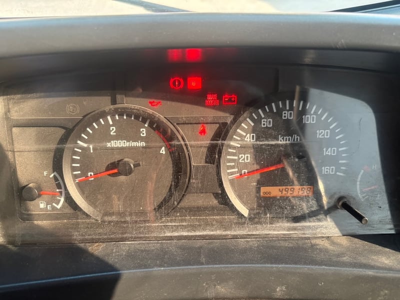 ISUZU NPR รถบรรทุก 6ล้อ กระบะยาว 4.3 ปี 57 ISUZU NPR รถบรรทุก 6ล้อ กระบะยาว 4.3 ปี 57