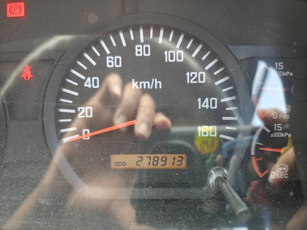 ISUZU FRR 210 ปี 53 คอกยาว 6.5 เจ้าของขายเอง