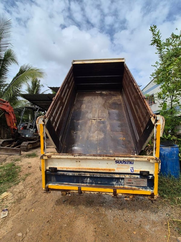 HINO XZU รถบรรทุก 6ล้อ ดั้มพ์ ปี57 ไมล์น้อยมาก 